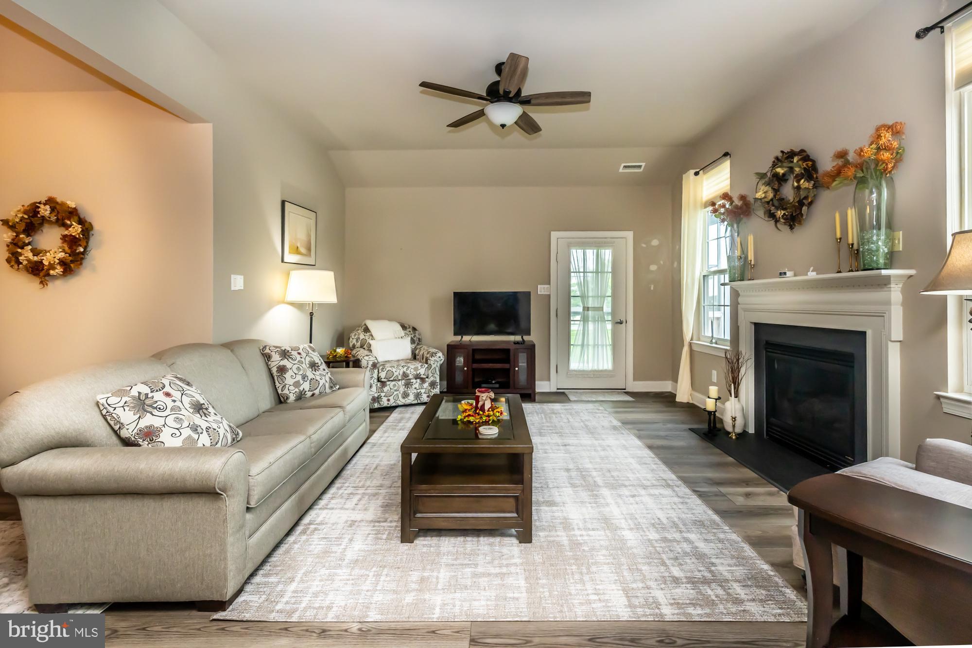 VILLAGES AT HILLVIEW - Residential