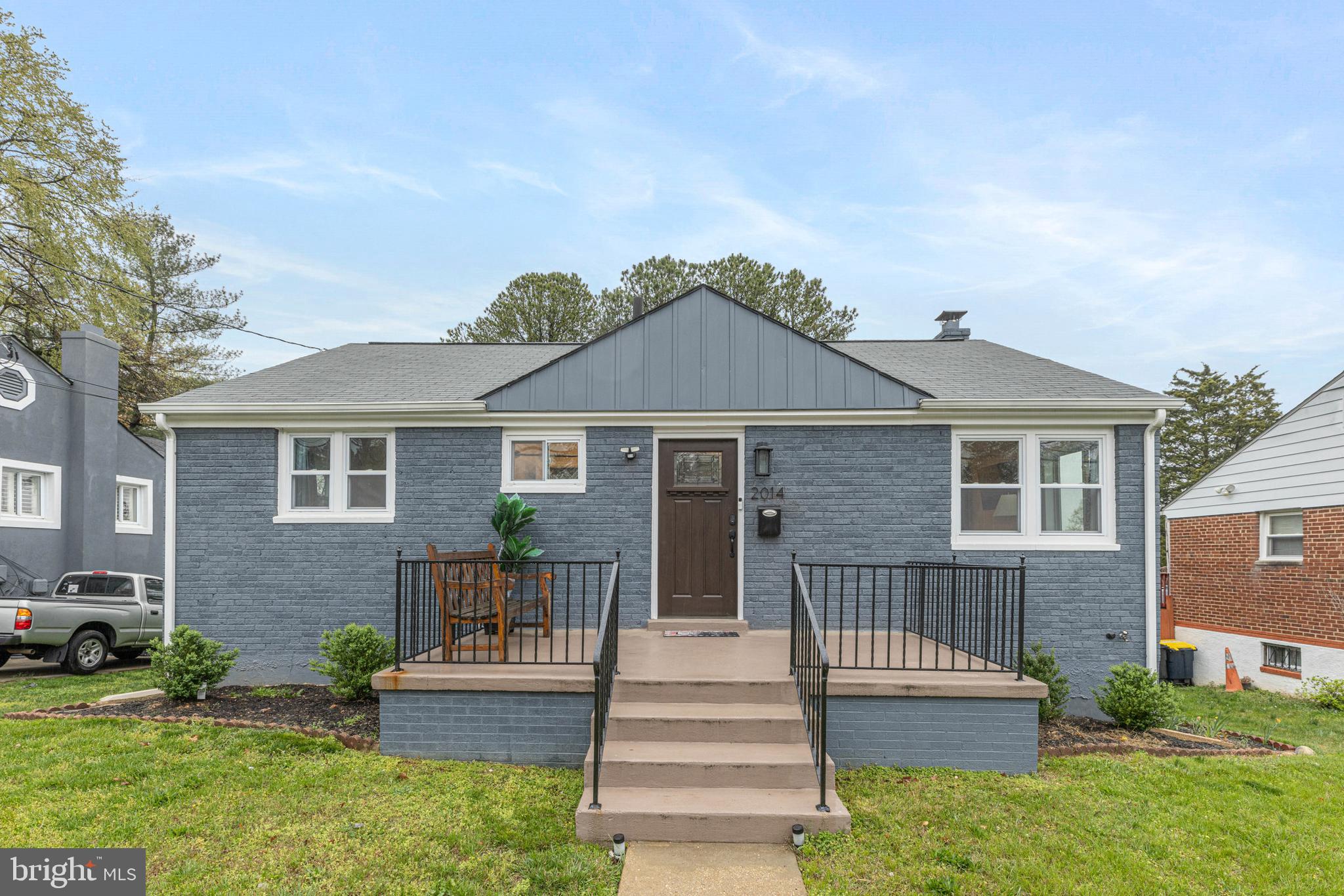 RIGGS TERRACE - Residential