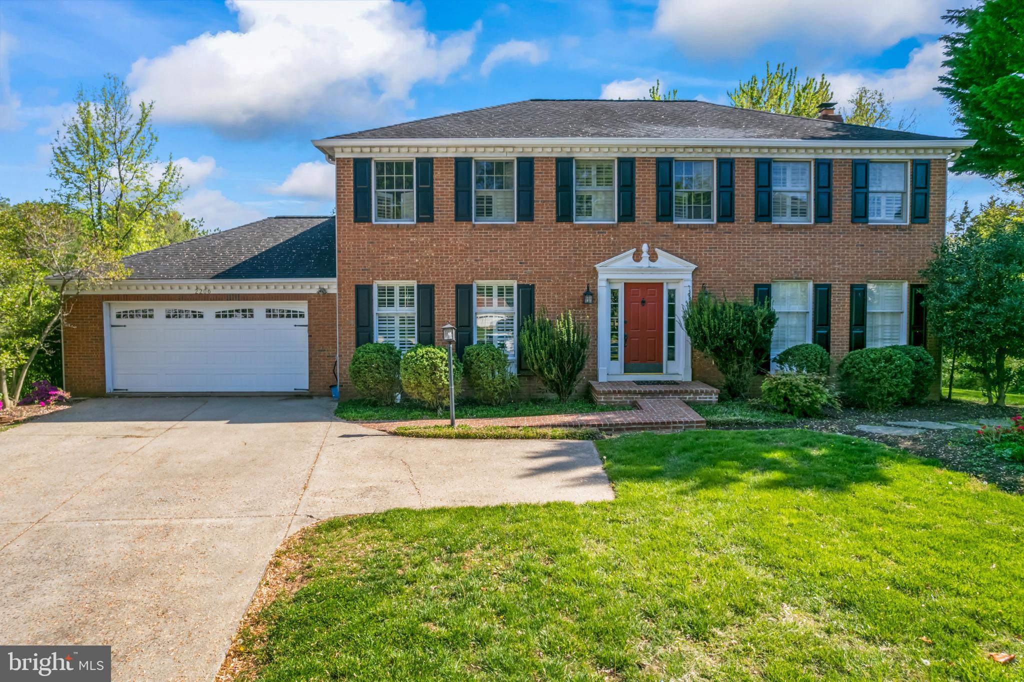 2206 MILBURN LANE