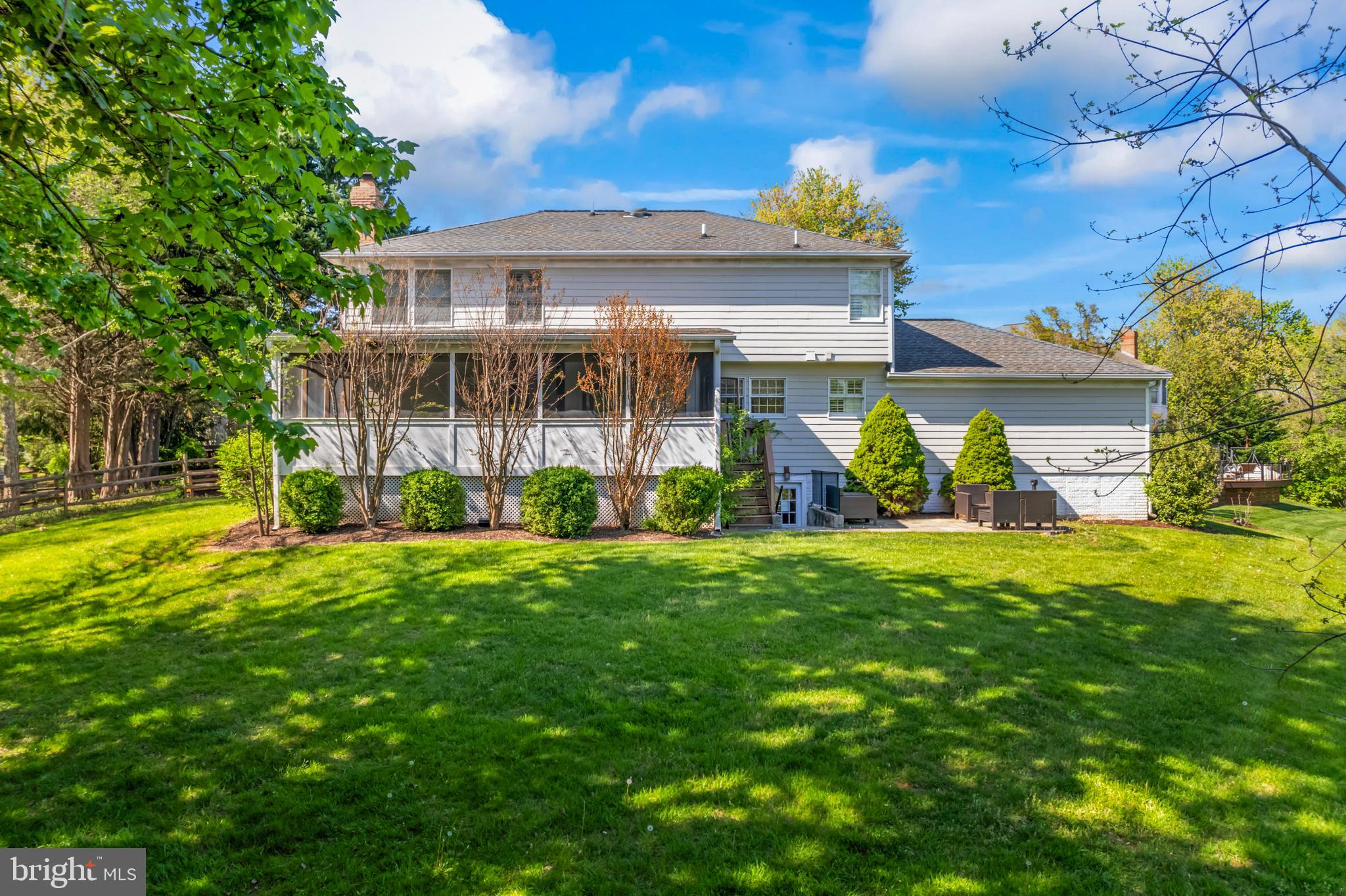 2206 MILBURN LANE