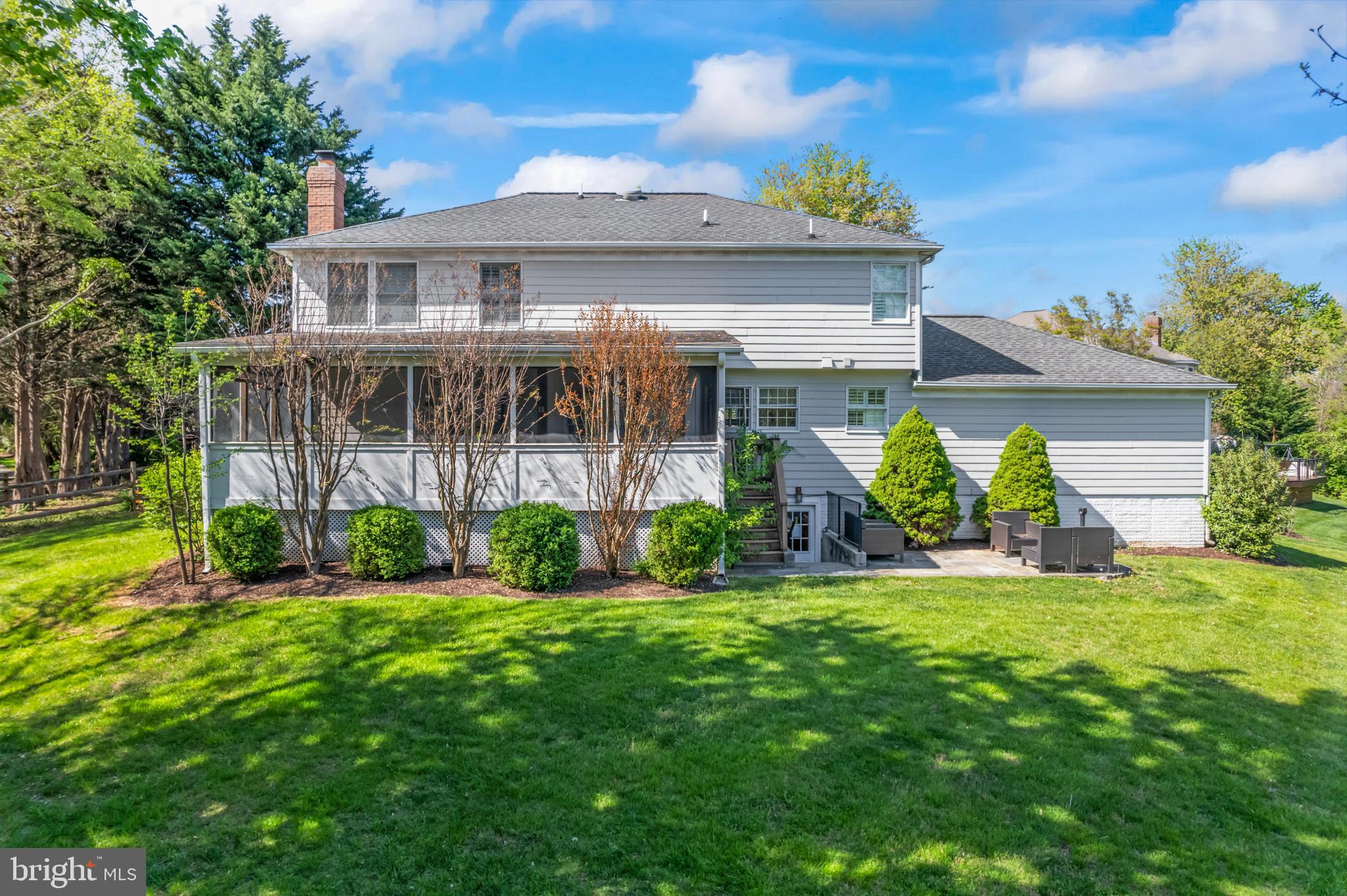 2206 MILBURN LANE