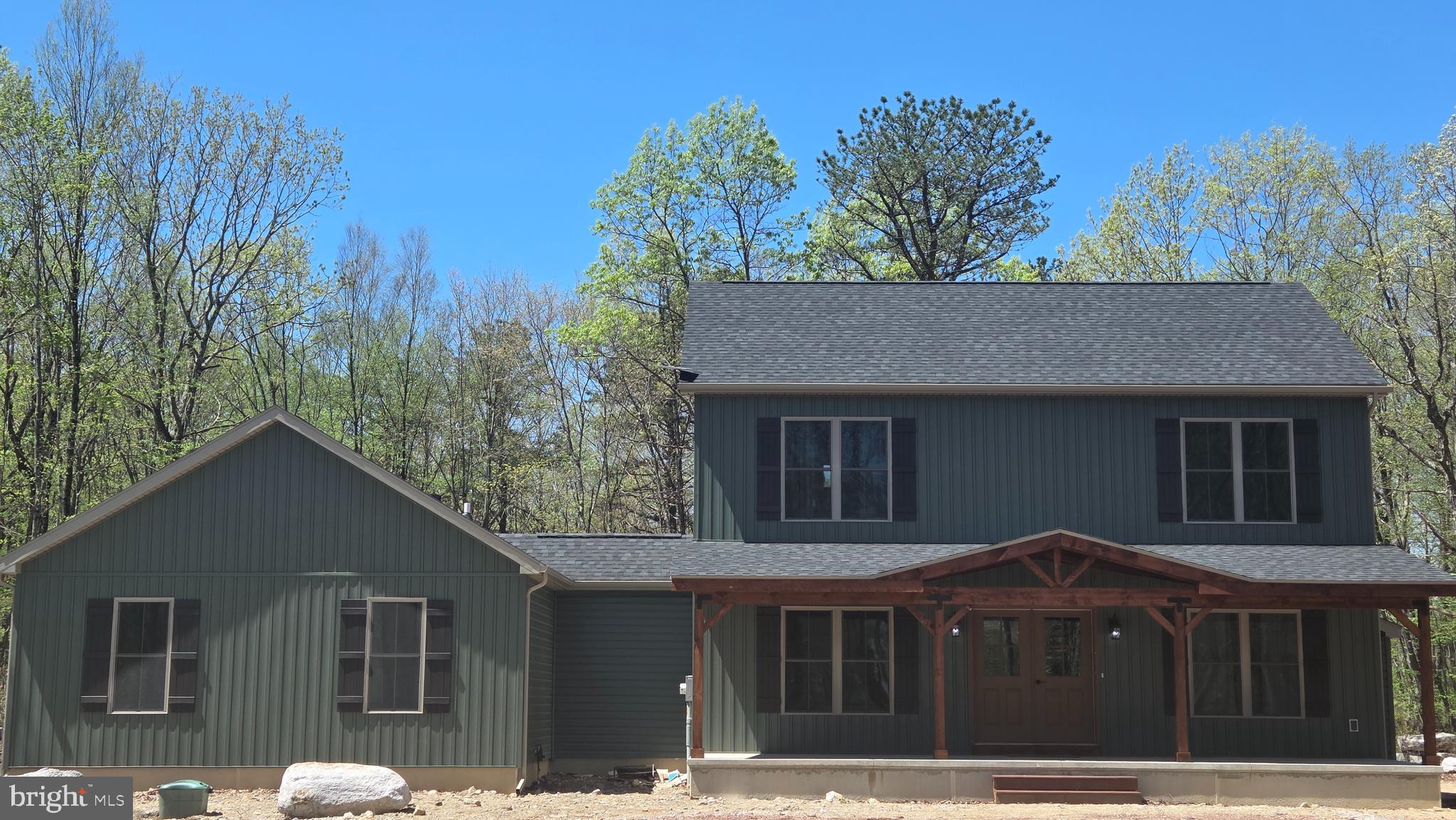 1586 SPRING MOUNTAIN ROAD