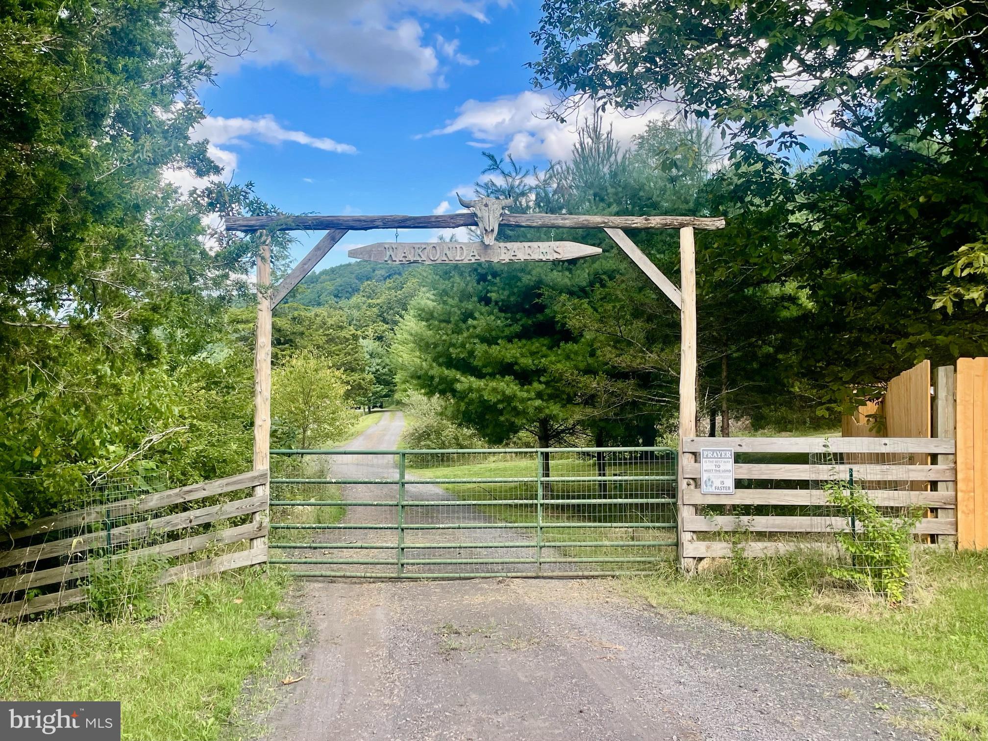 BLACKTHORN MOUNTAIN ESTATES - Residential