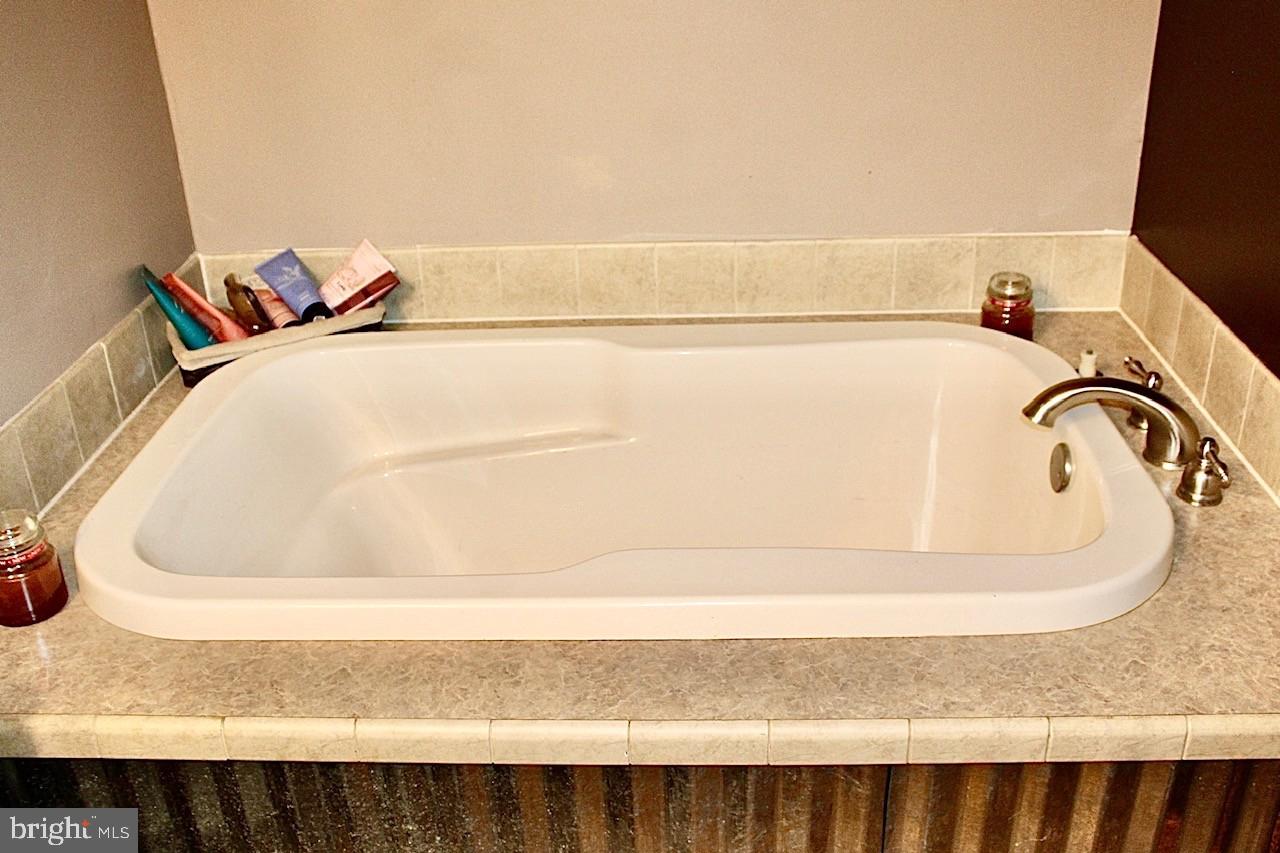 BLACKTHORN MOUNTAIN ESTATES - Residential