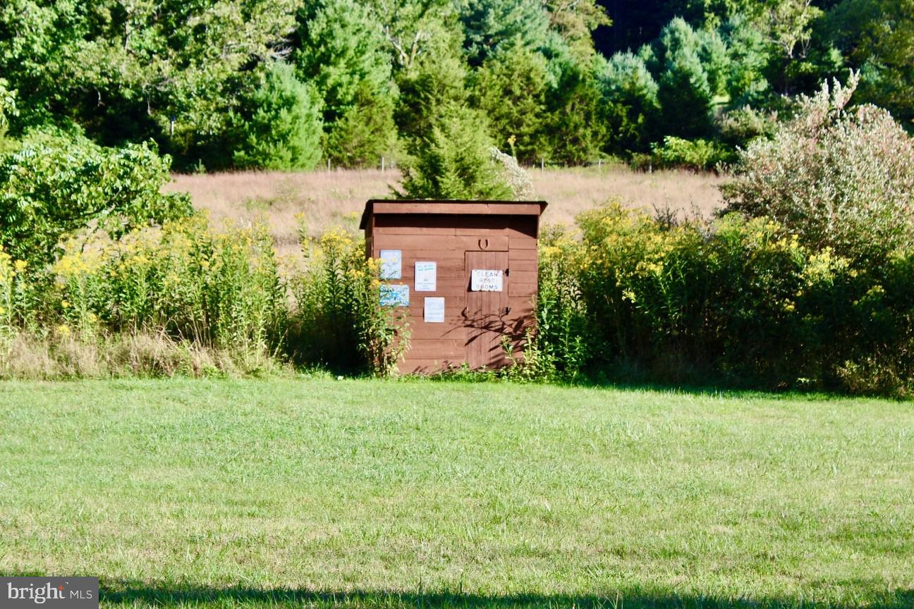 BLACKTHORN MOUNTAIN ESTATES - Residential