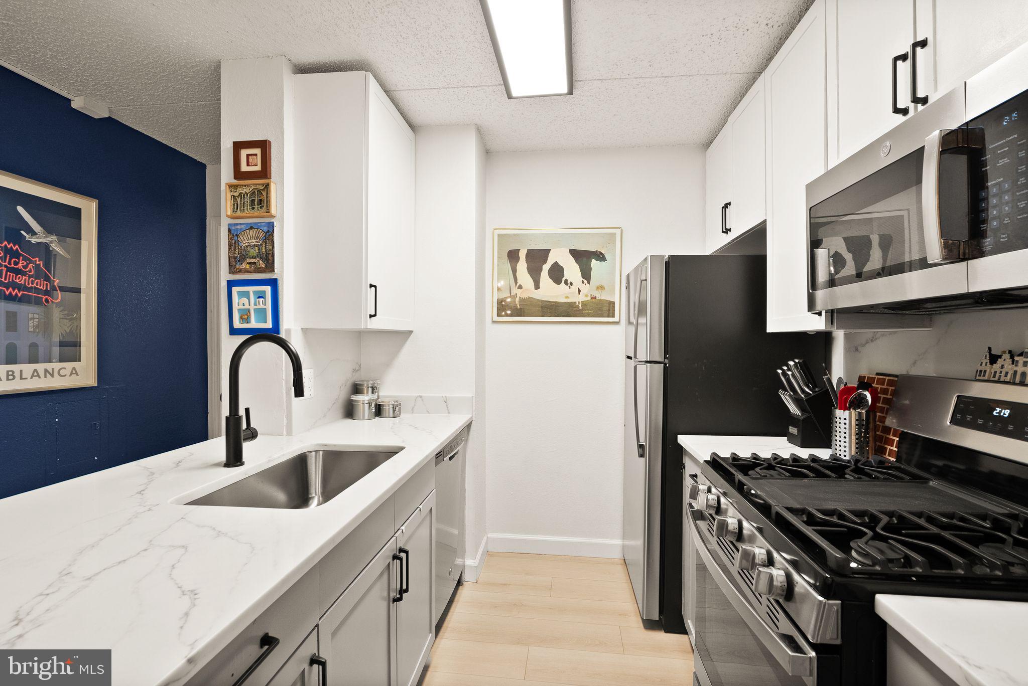 EOS TWENTY-ONE - Residential