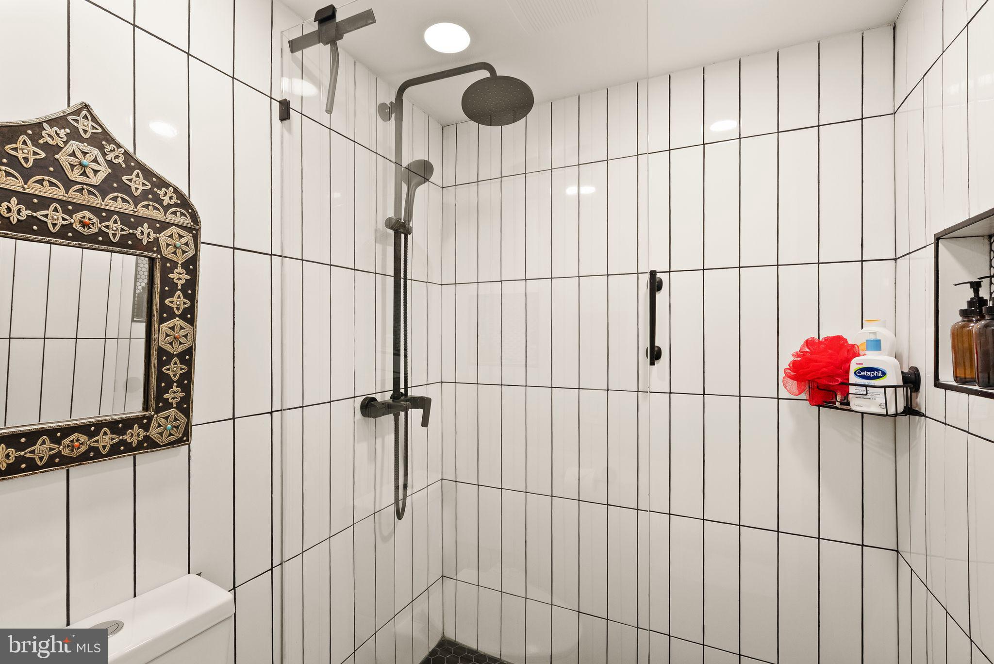 EOS TWENTY-ONE - Residential