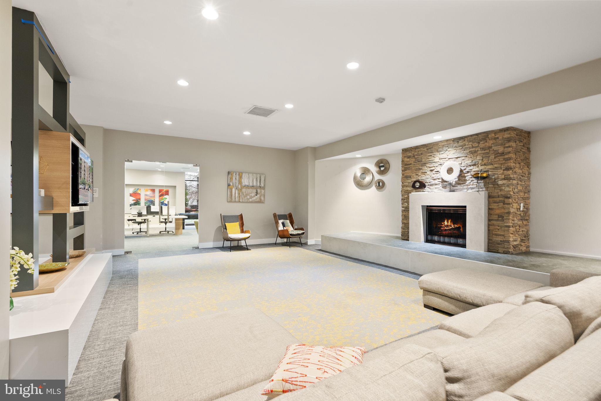 EOS TWENTY-ONE - Residential