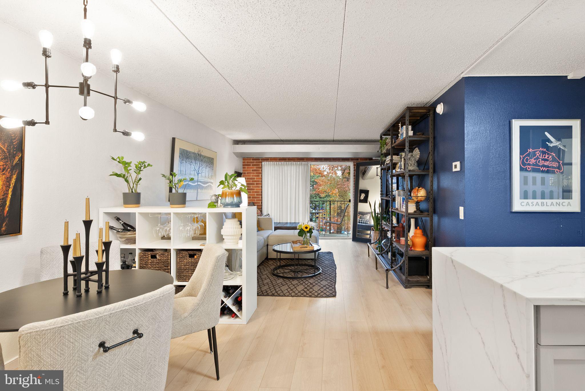 EOS TWENTY-ONE - Residential