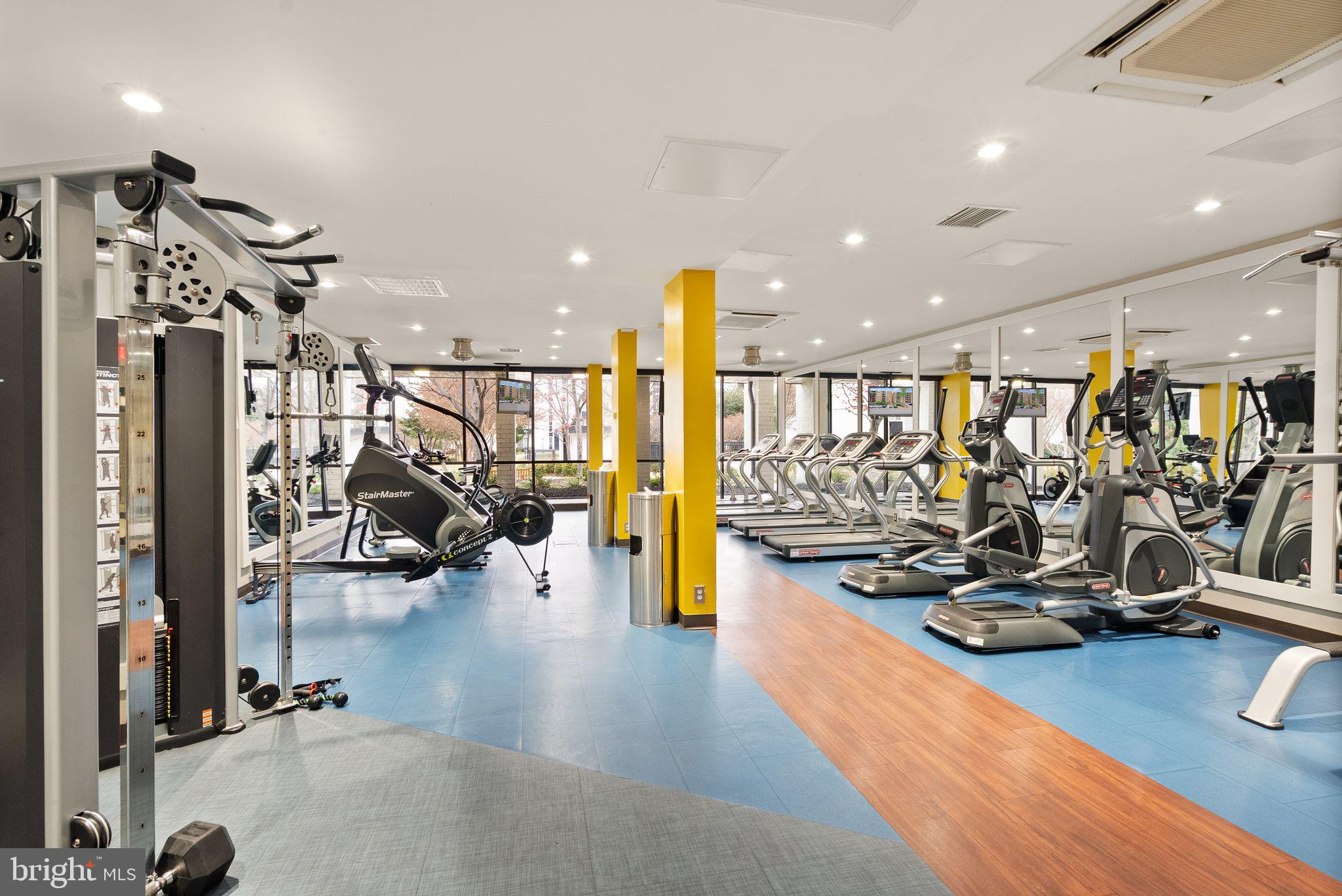 EOS TWENTY-ONE - Residential