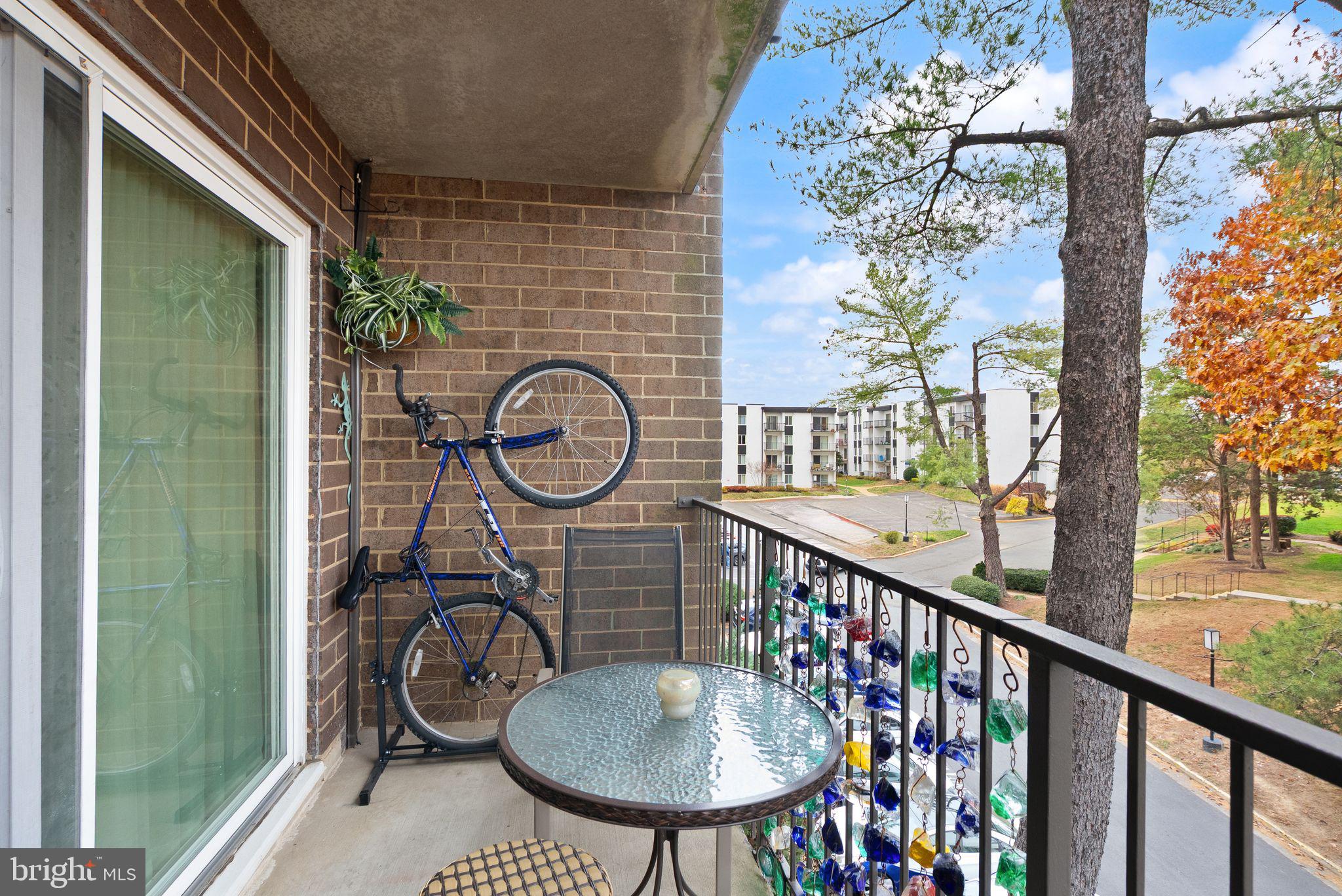 EOS TWENTY-ONE - Residential