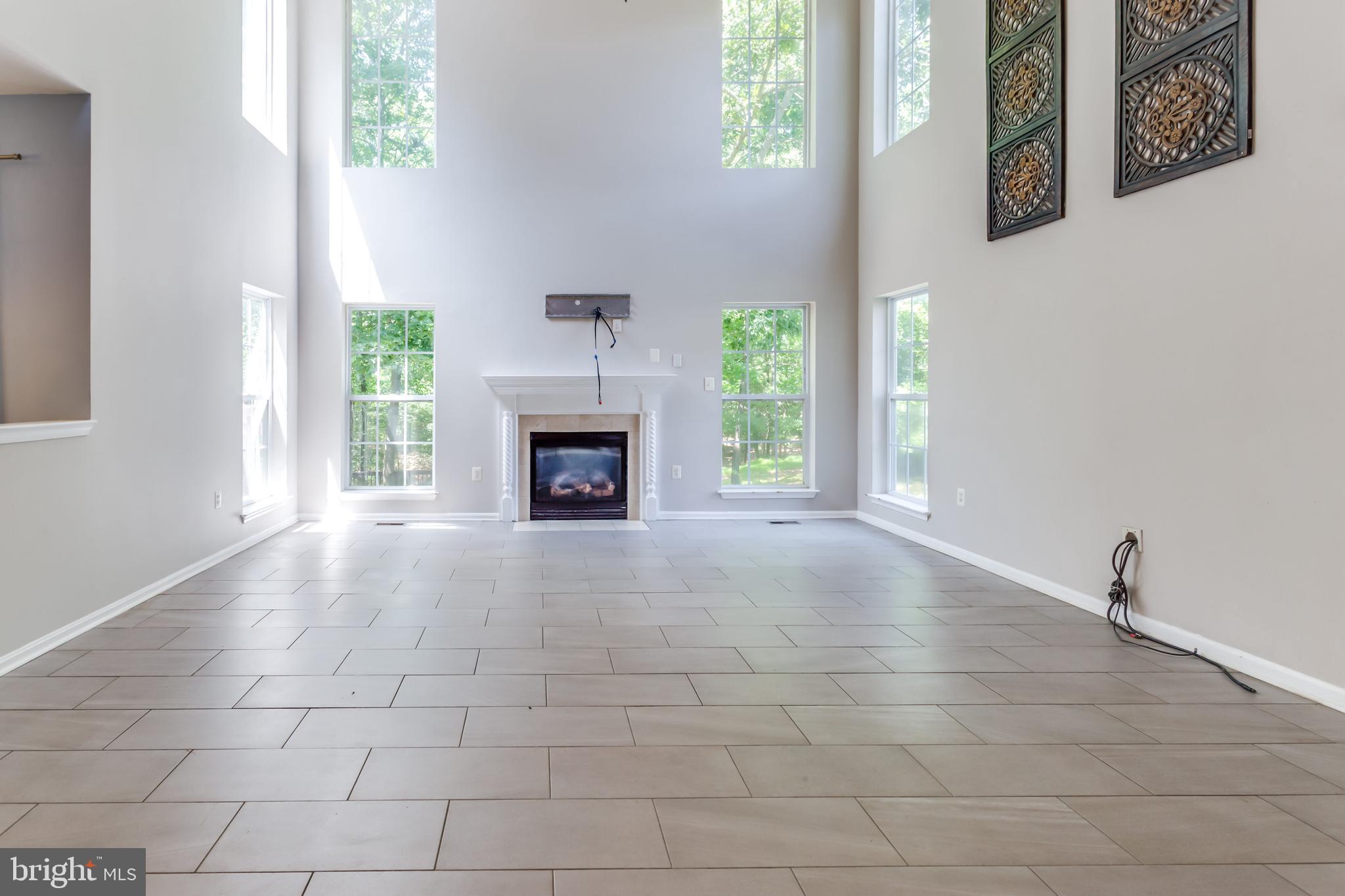 KINGSVIEW - Residential Lease