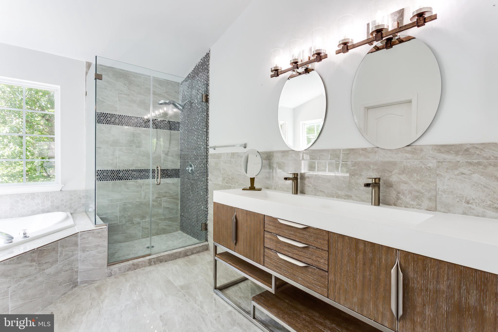 KINGSVIEW - Residential Lease