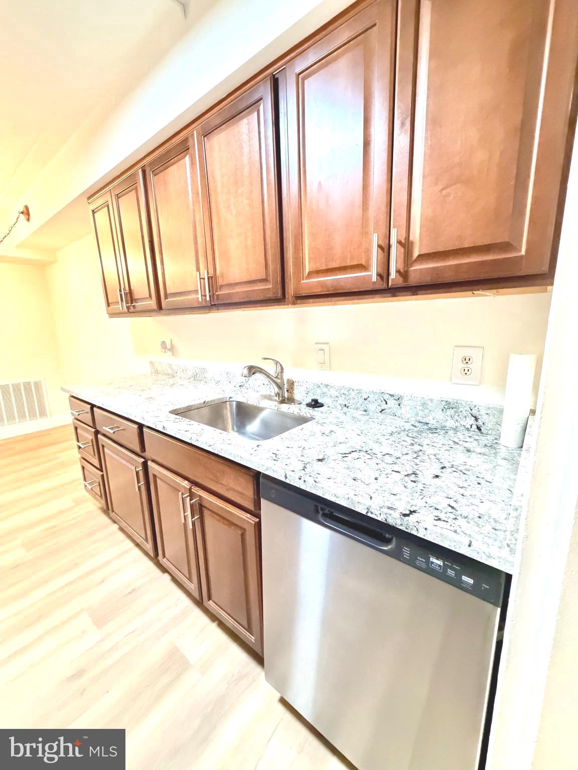 2316 FREETOWN COURT 1B
