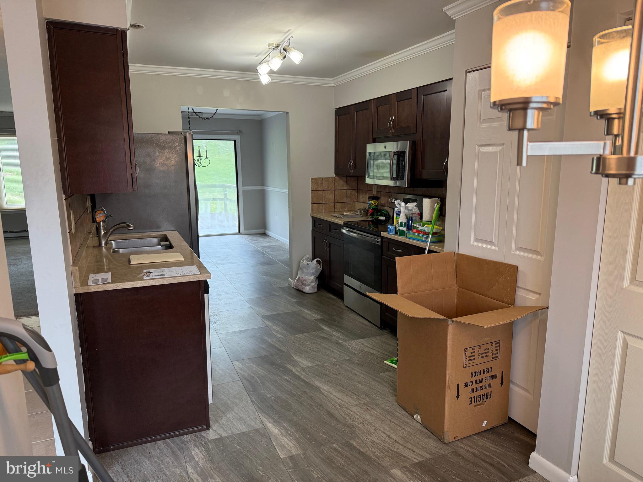 PINE BROOK - Residential Lease