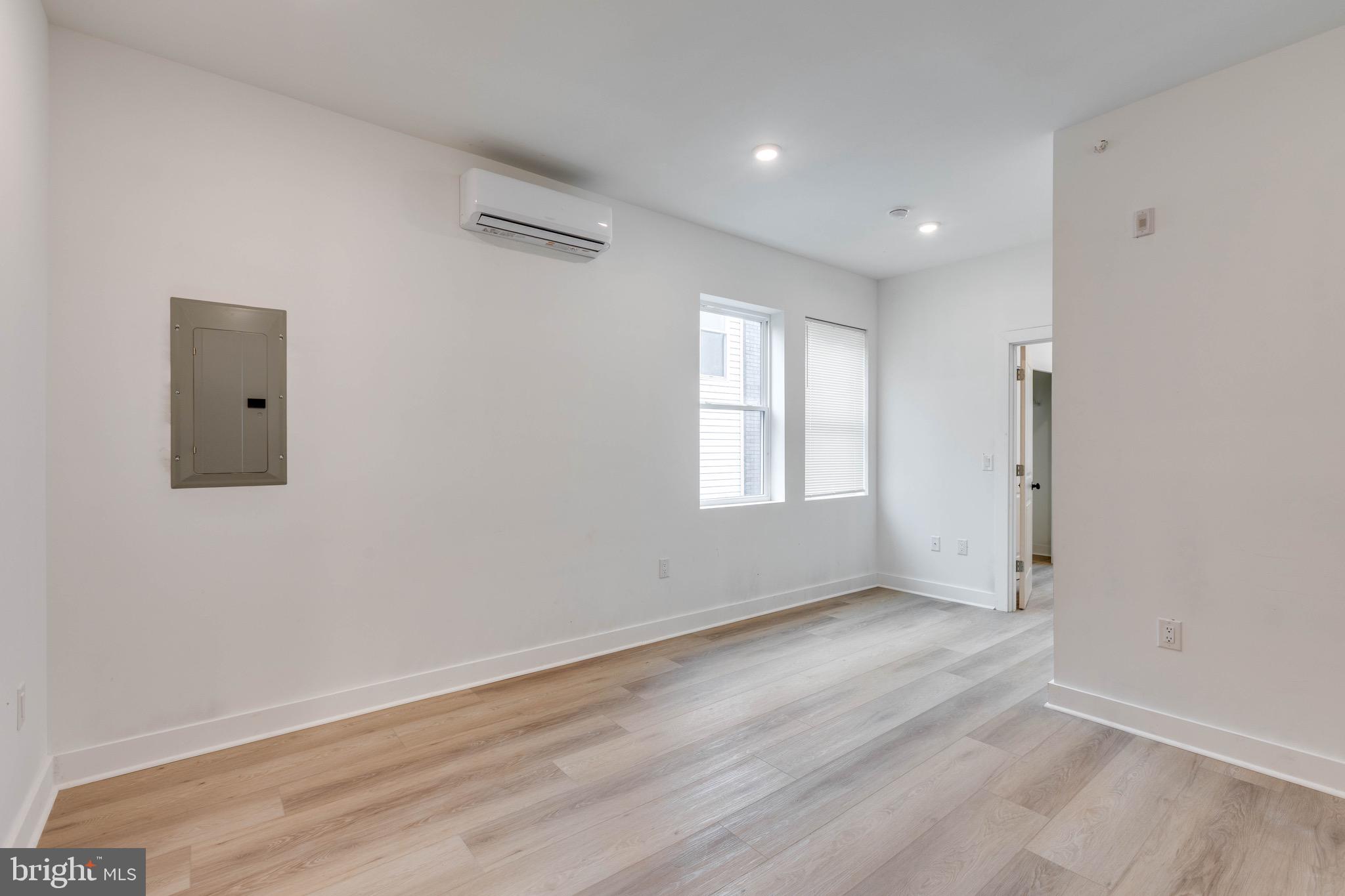 3962 PARRISH STREET 4