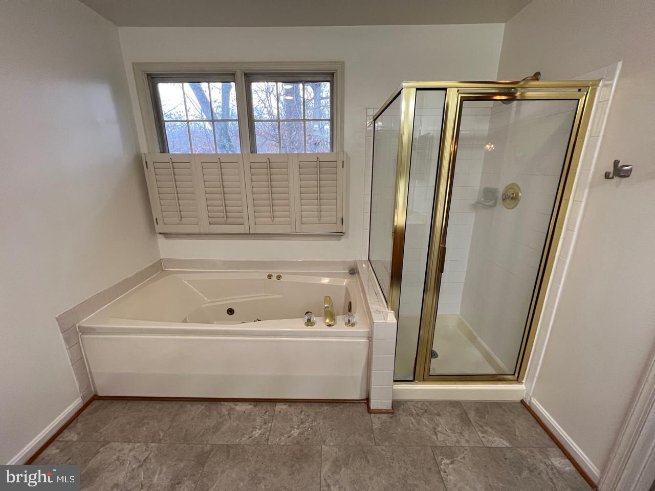 HALLOWELL - Residential Lease