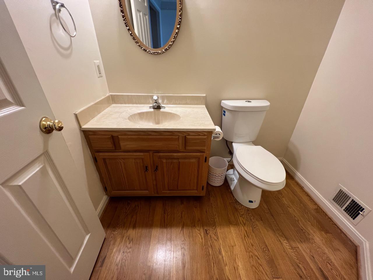 HALLOWELL - Residential Lease