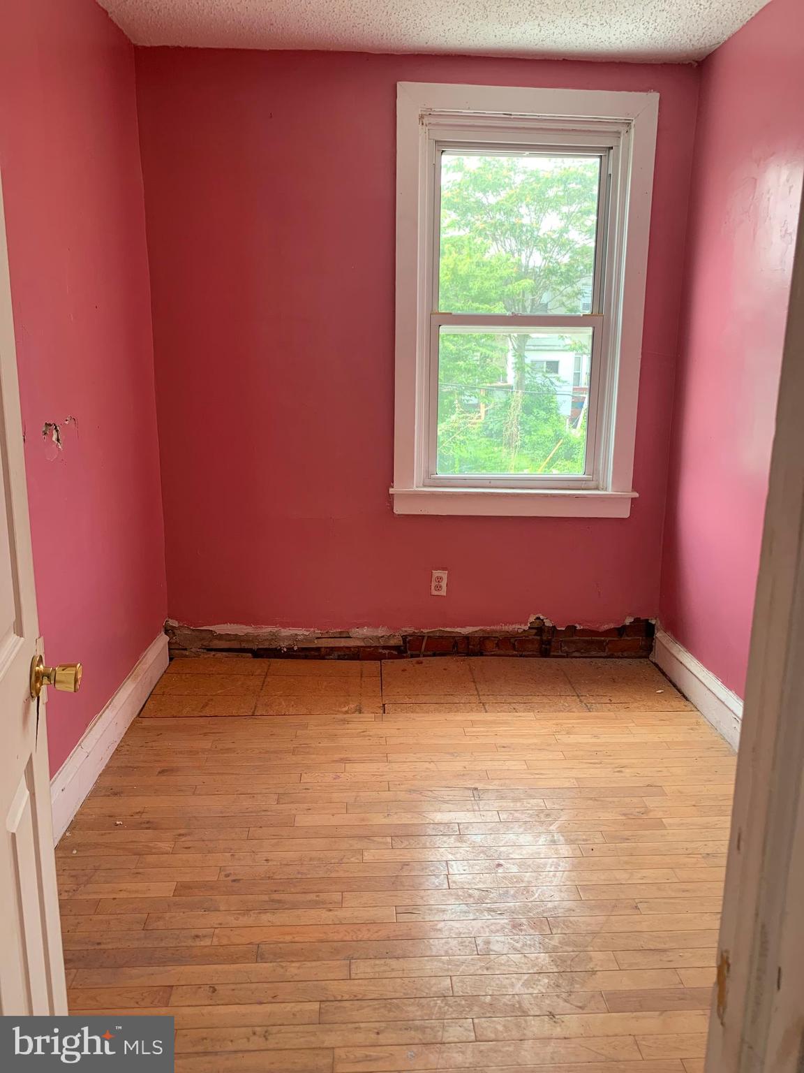 ELMWOOD PARK - Residential