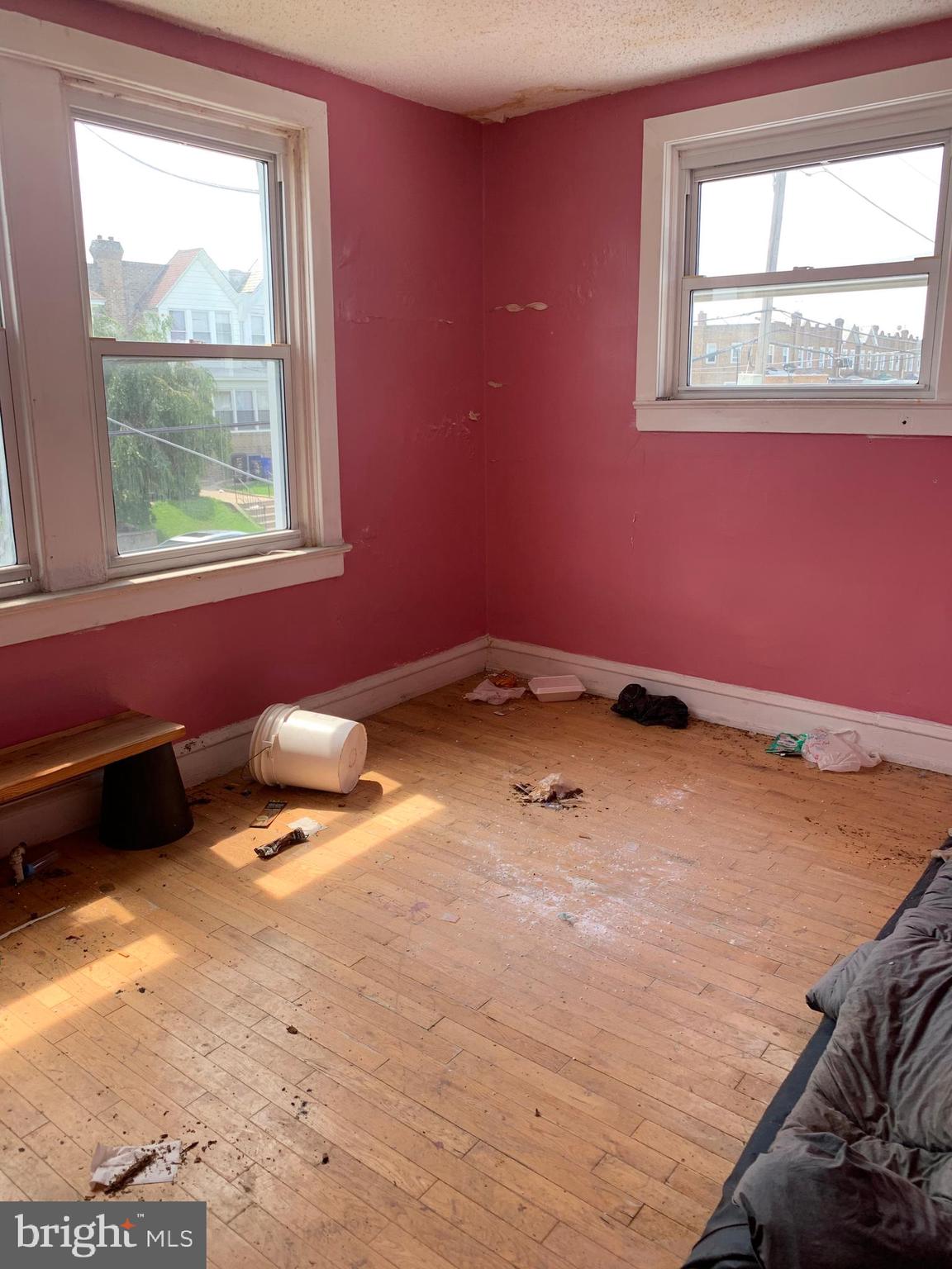 ELMWOOD PARK - Residential