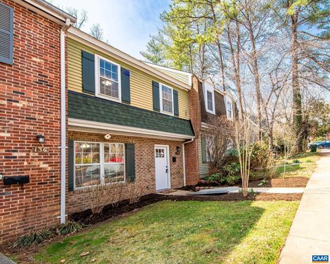 Townhouse For Sale - 138 Scarborough Pl Pl<br/> Albemarle County, CHARLOTTESVILLE, VA 22903