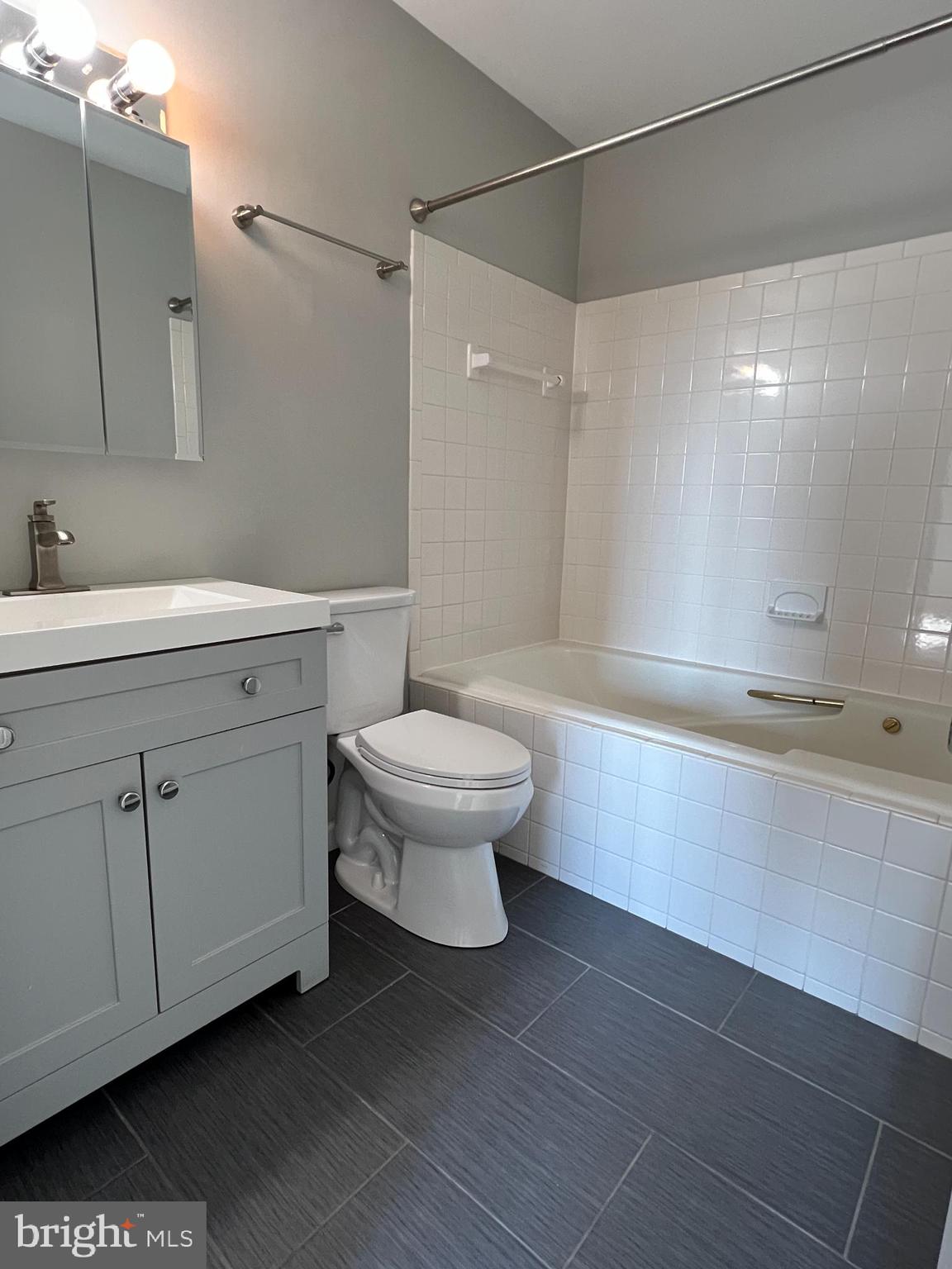 3070 S GLEBE ROAD S 3070