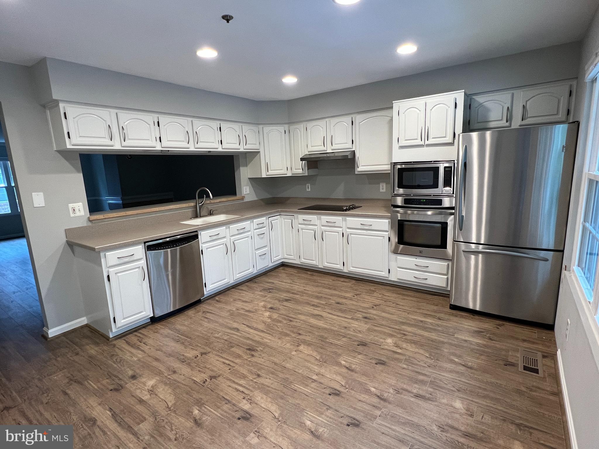 3070 S GLEBE ROAD S 3070