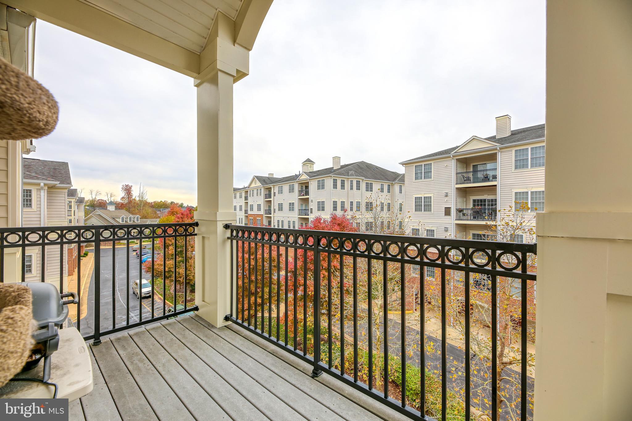 CENTRAL PARKE AT LOWES ISLAND - Residential