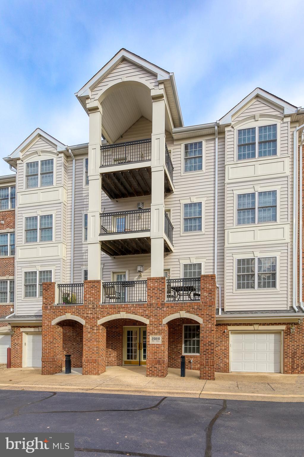 CENTRAL PARKE AT LOWES ISLAND - Residential