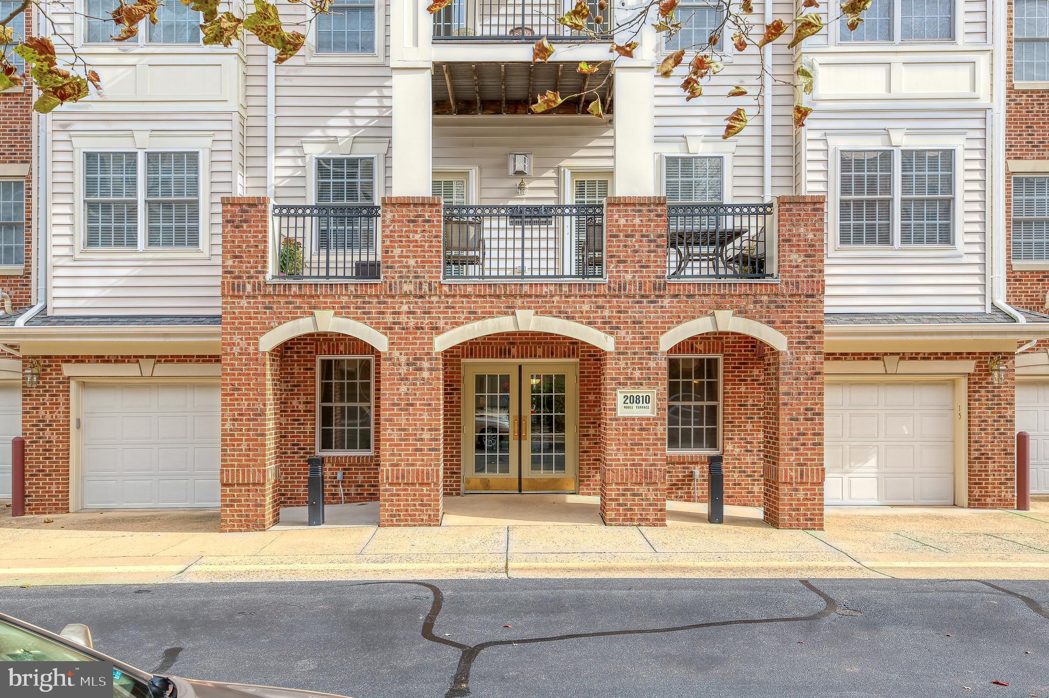 CENTRAL PARKE AT LOWES ISLAND - Residential