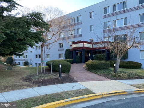 Condo For Rent - 3701 5th Street #209<br/> ARLINGTON, VA 22204
