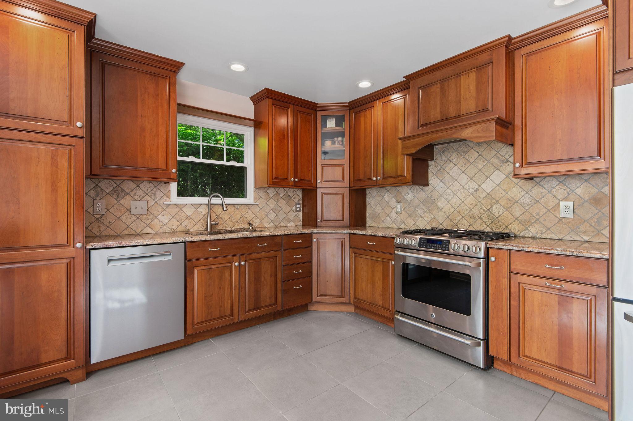 BLUE BELL CC - Residential