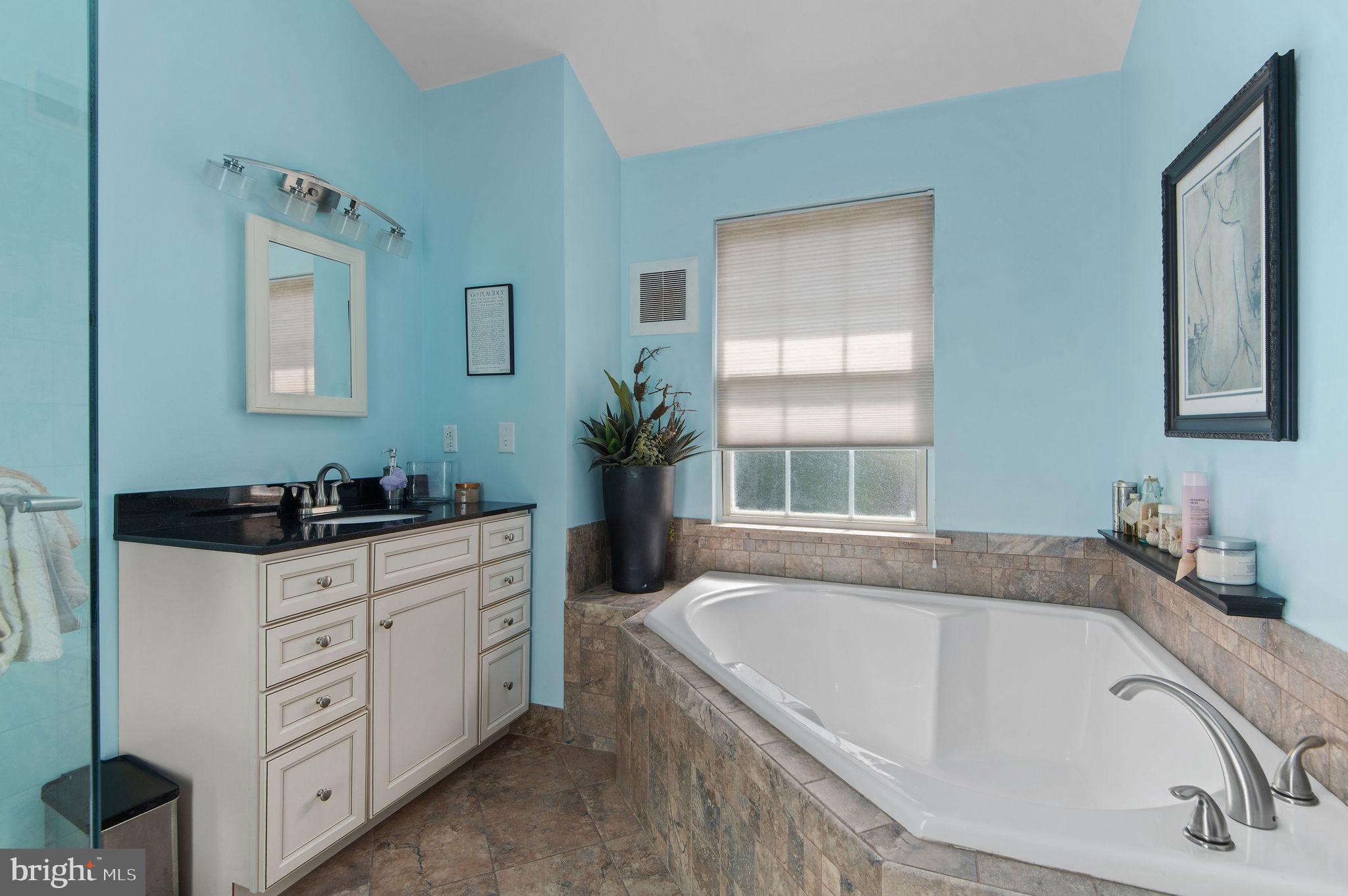 BLUE BELL CC - Residential