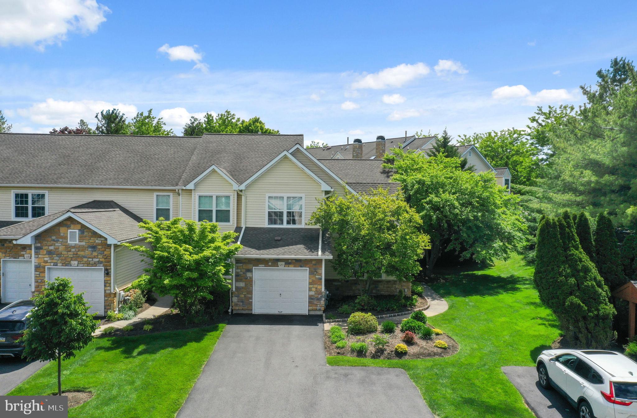 BLUE BELL CC - Residential