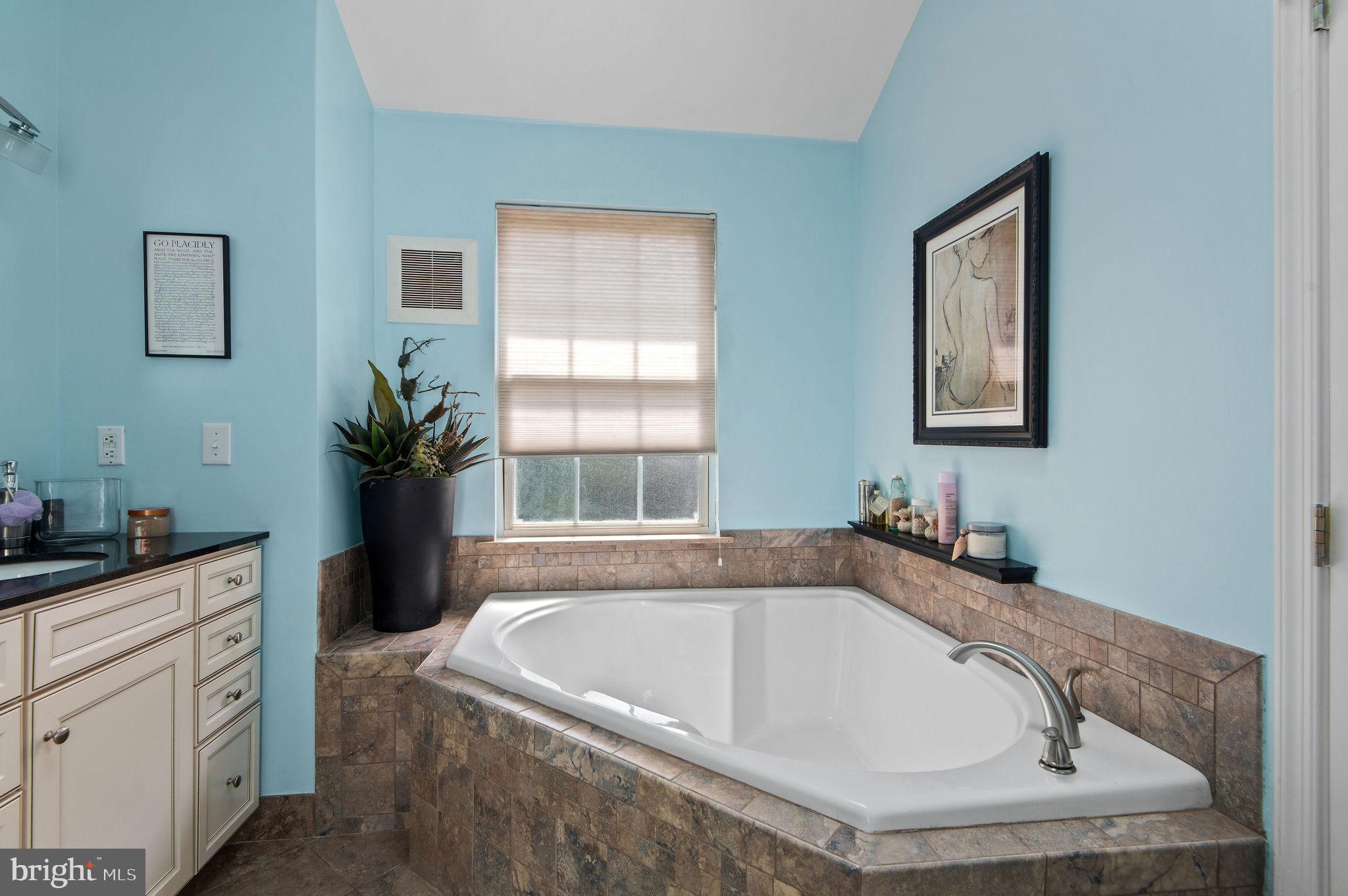 BLUE BELL CC - Residential