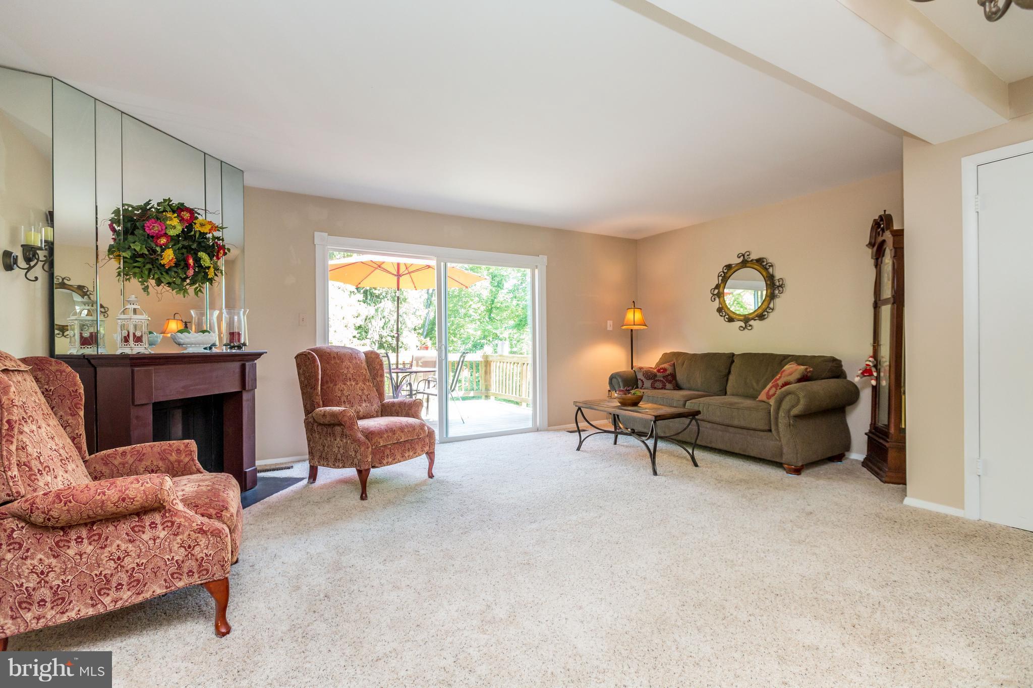 SEVEN COURTS - Residential