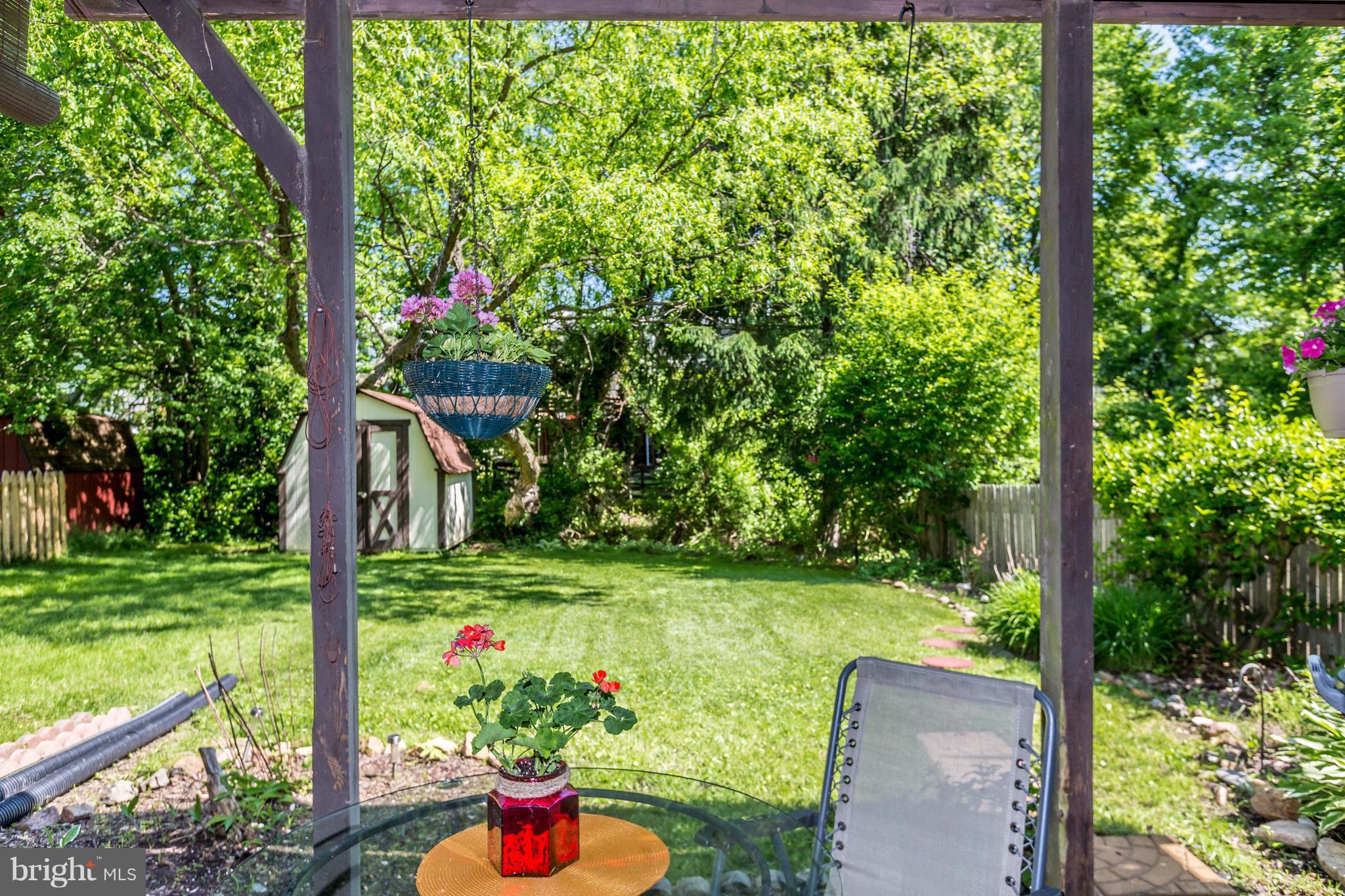 SEVEN COURTS - Residential