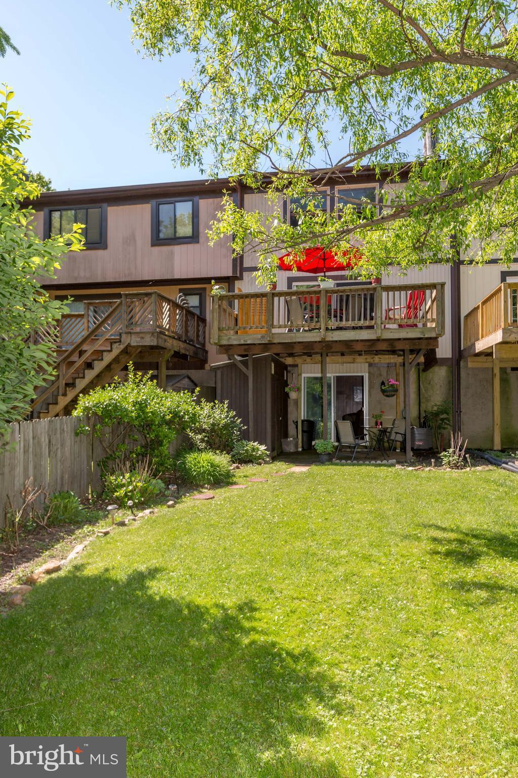 SEVEN COURTS - Residential