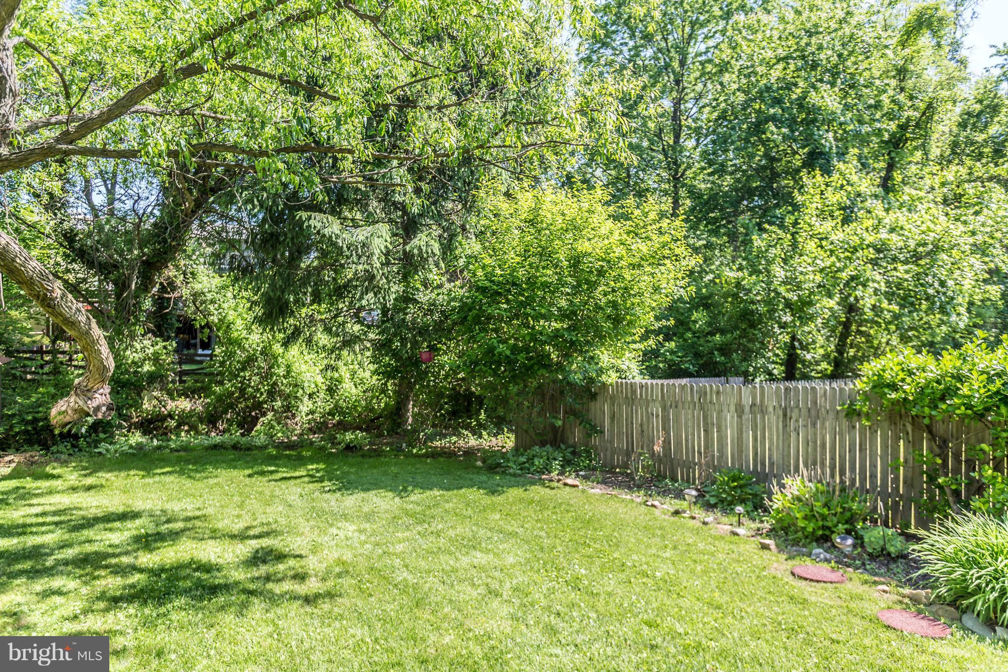 SEVEN COURTS - Residential