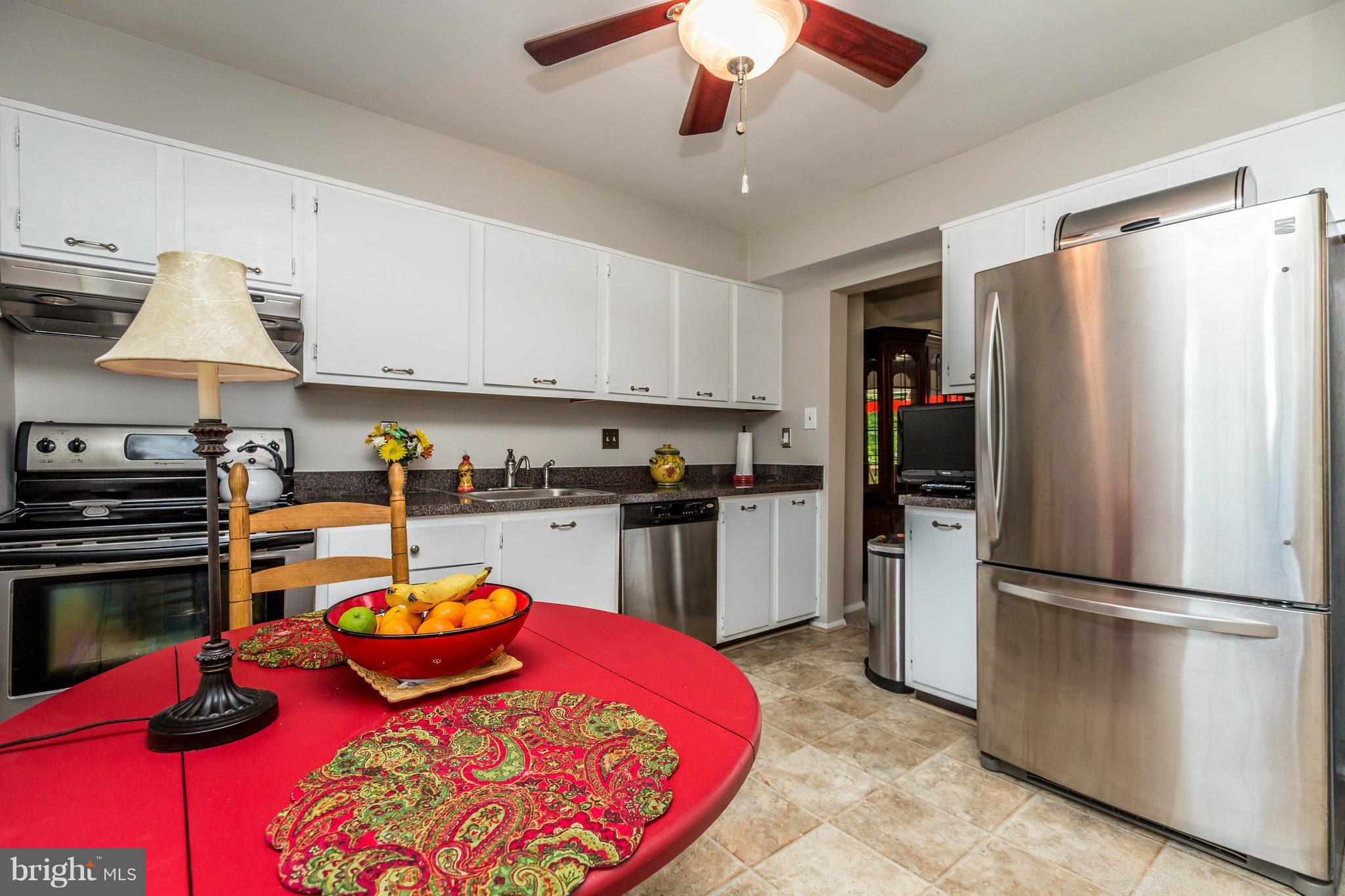 SEVEN COURTS - Residential