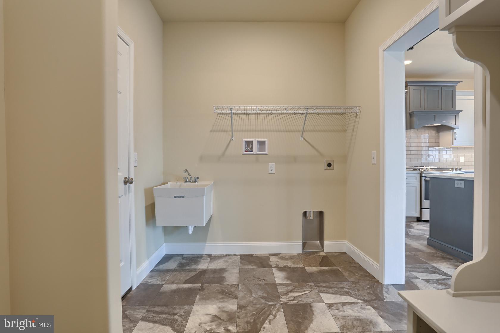 THE ESTATES AT HEARTHSIDE - Residential