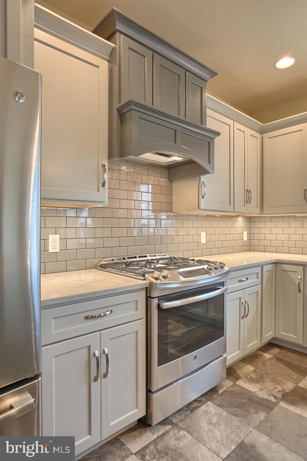 THE ESTATES AT HEARTHSIDE - Residential