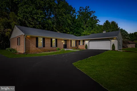 MLS: MDHR2042760