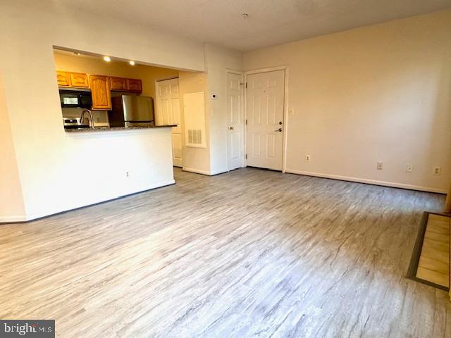 S.GLEN AT UNIVERSITY CTR - Residential Lease