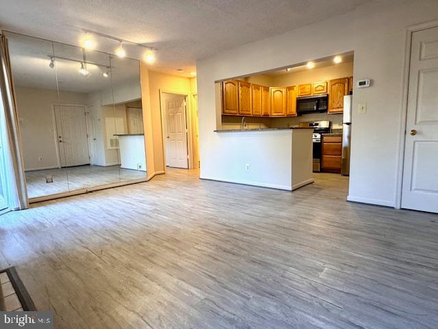 S.GLEN AT UNIVERSITY CTR - Residential Lease