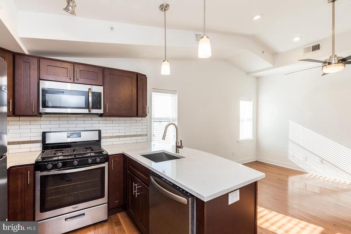MANAYUNK - Residential Income