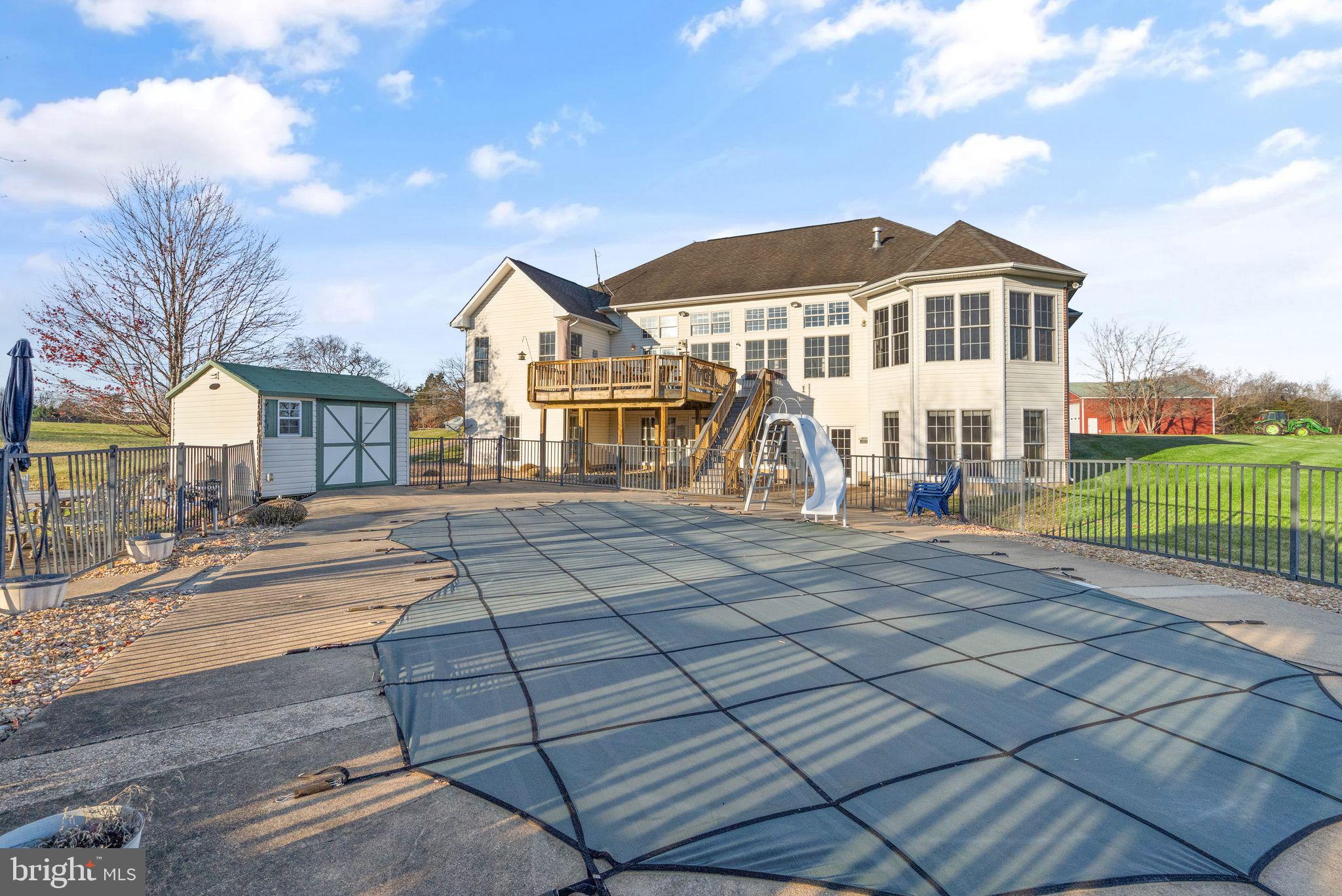 GREENWICH - Residential