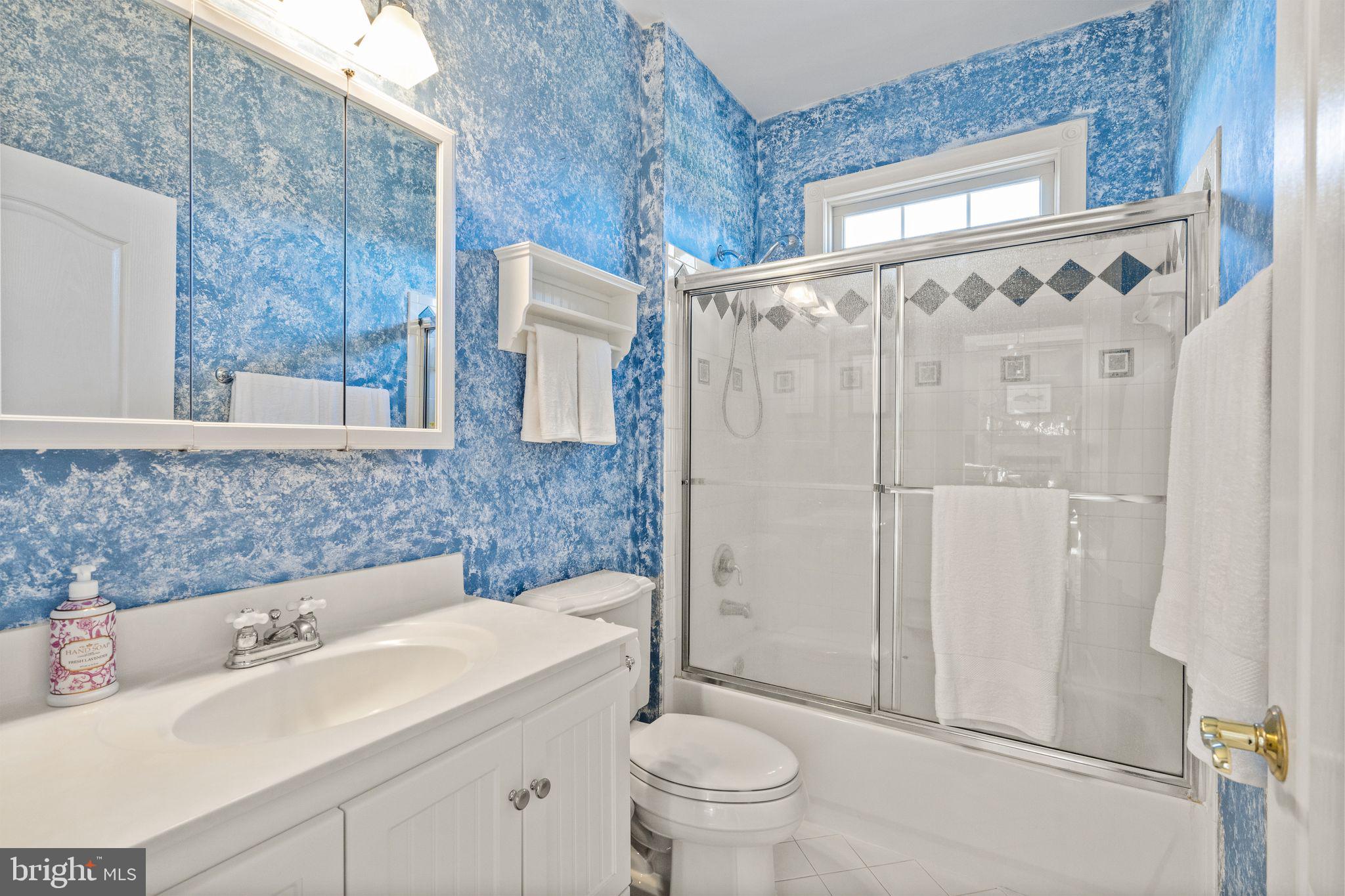 GREENWICH - Residential