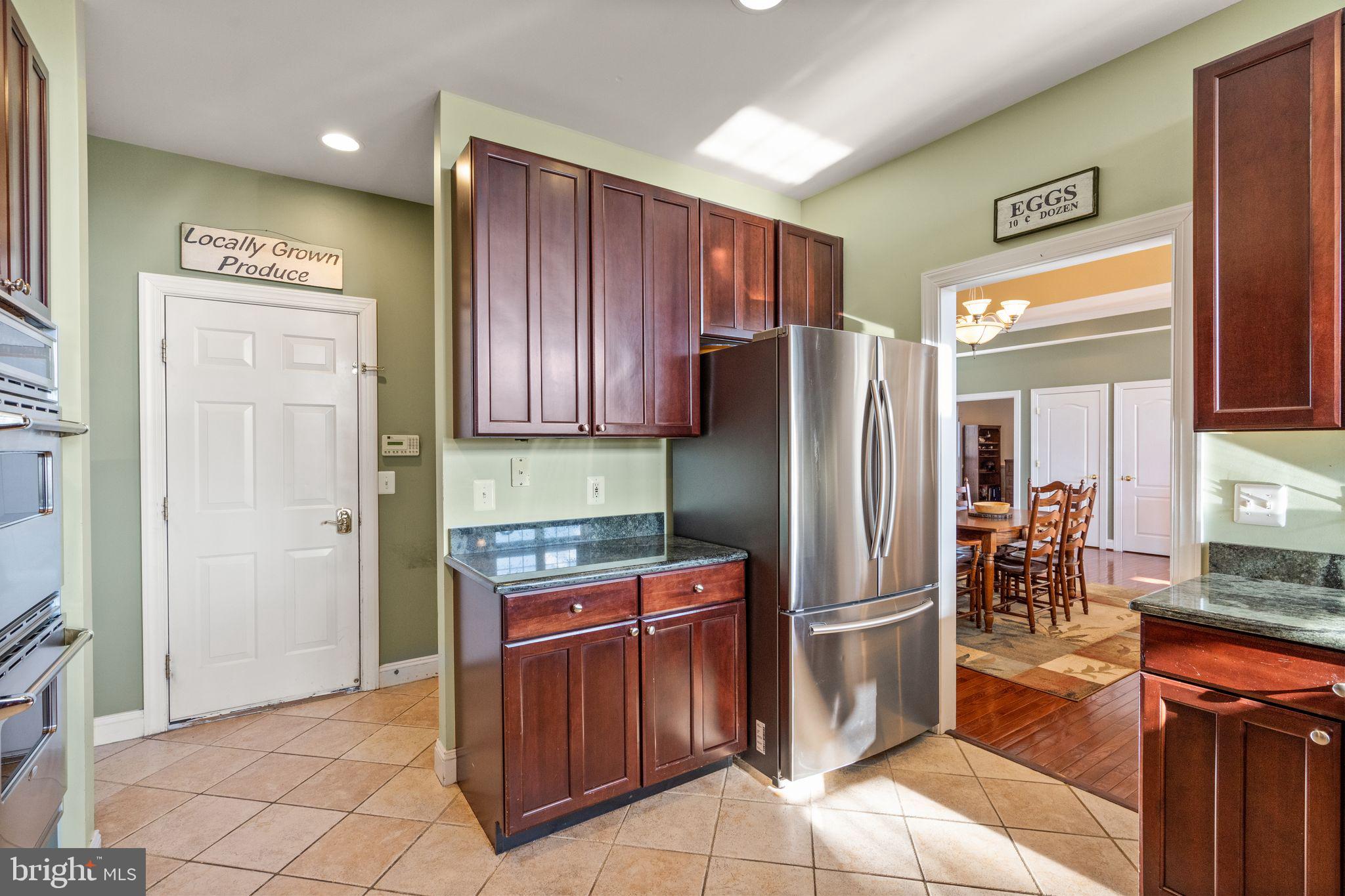 GREENWICH - Residential