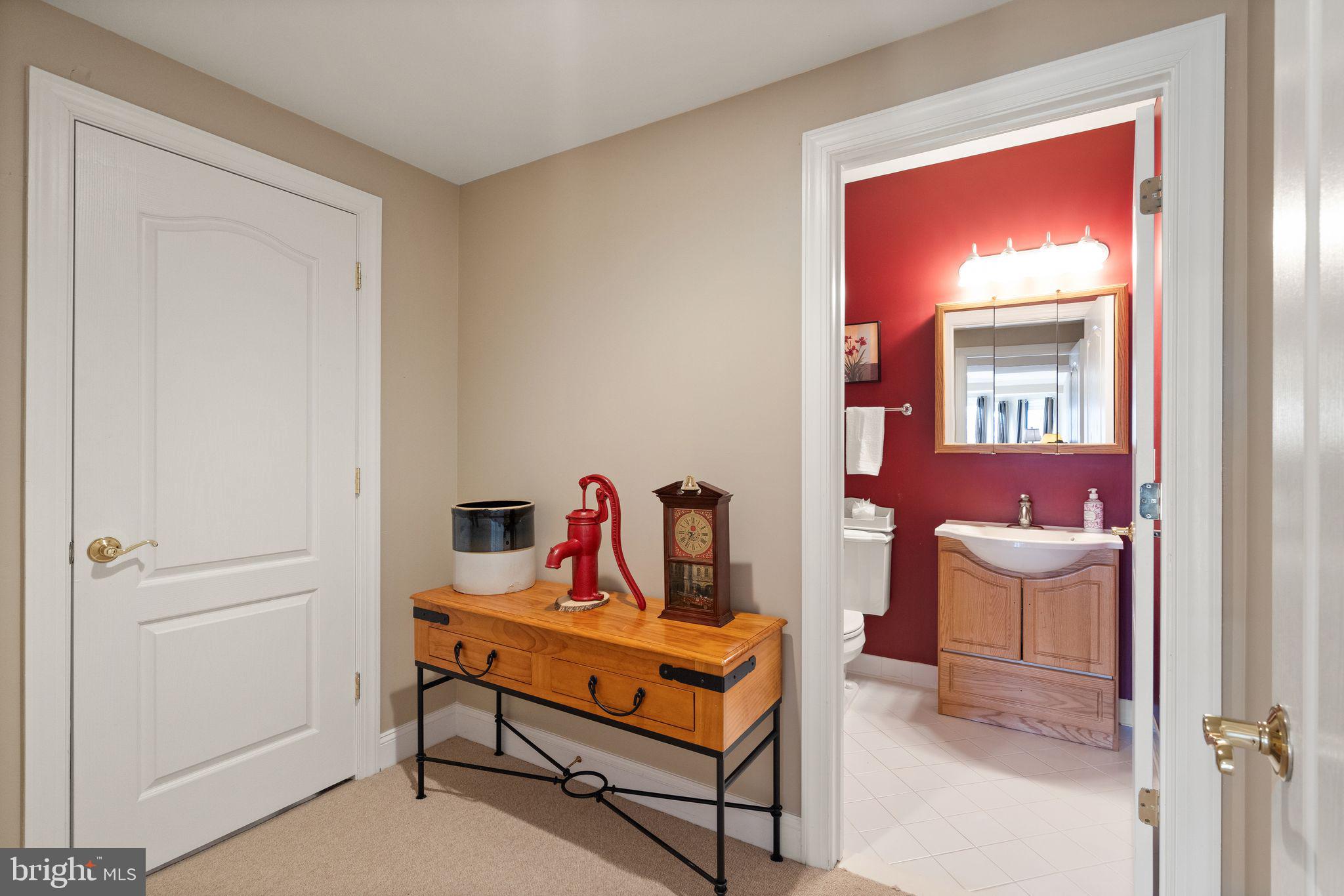 GREENWICH - Residential